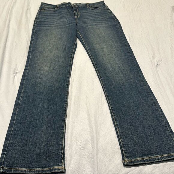 Children’s Place Dark Jeans Size 18 Boys - Picture 1 of 4